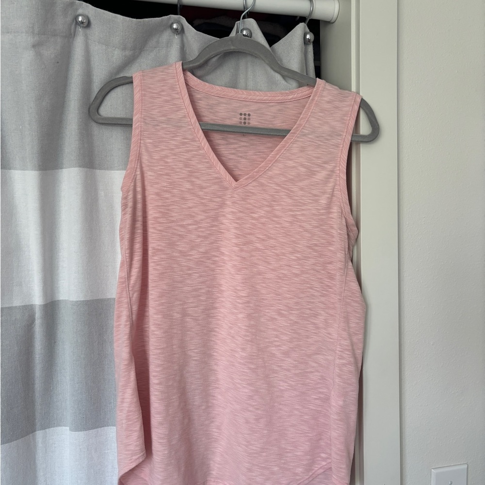 Title Nine Light Pink V-Neck Tank Top